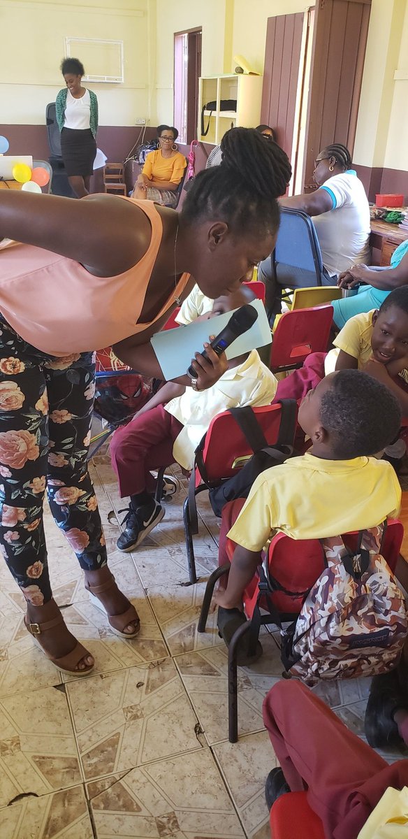 amyjwjones1's tweet photo. The excitement of students when they read #chainsthatbind is exactly why our language and culture on a WHOLE needs to be celebrated😌 https://t.co/x3InYSdK7L