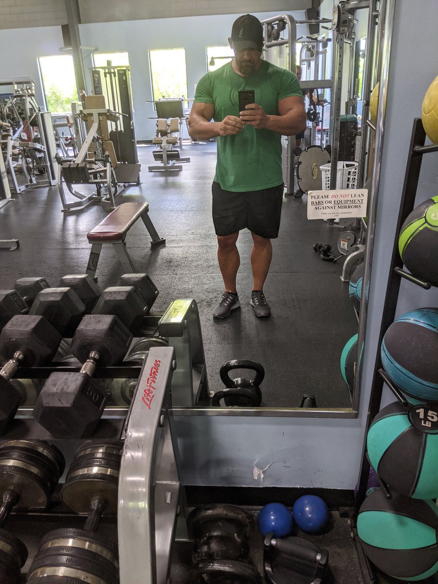 jeremy_voss's tweet photo. Hi there #tweetland!! I'm still out there and still workin hard!! Just thought I'd update! I'm not around here as much as I usta be!! #gym https://t.co/DVOpRYHsC9