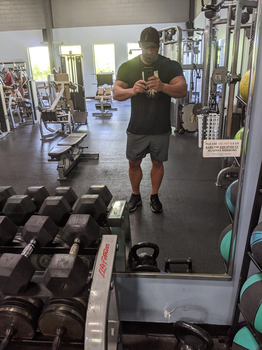 jeremy_voss's tweet photo. Hi there #tweetland!! I'm still out there and still workin hard!! Just thought I'd update! I'm not around here as much as I usta be!! #gym https://t.co/DVOpRYHsC9