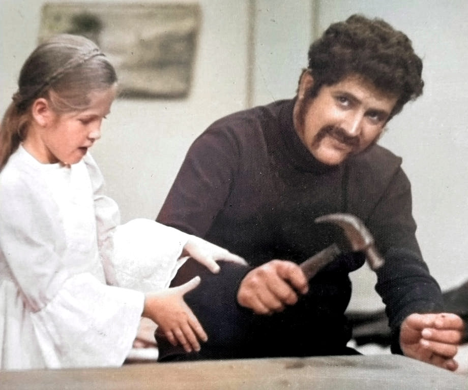 FabianRanauro's tweet photo. TV Colombiana 67 Años
Un Ángel Llamado Andrea. 1975
#andreadelboca #alihumar https://t.co/3vptsDcXbT