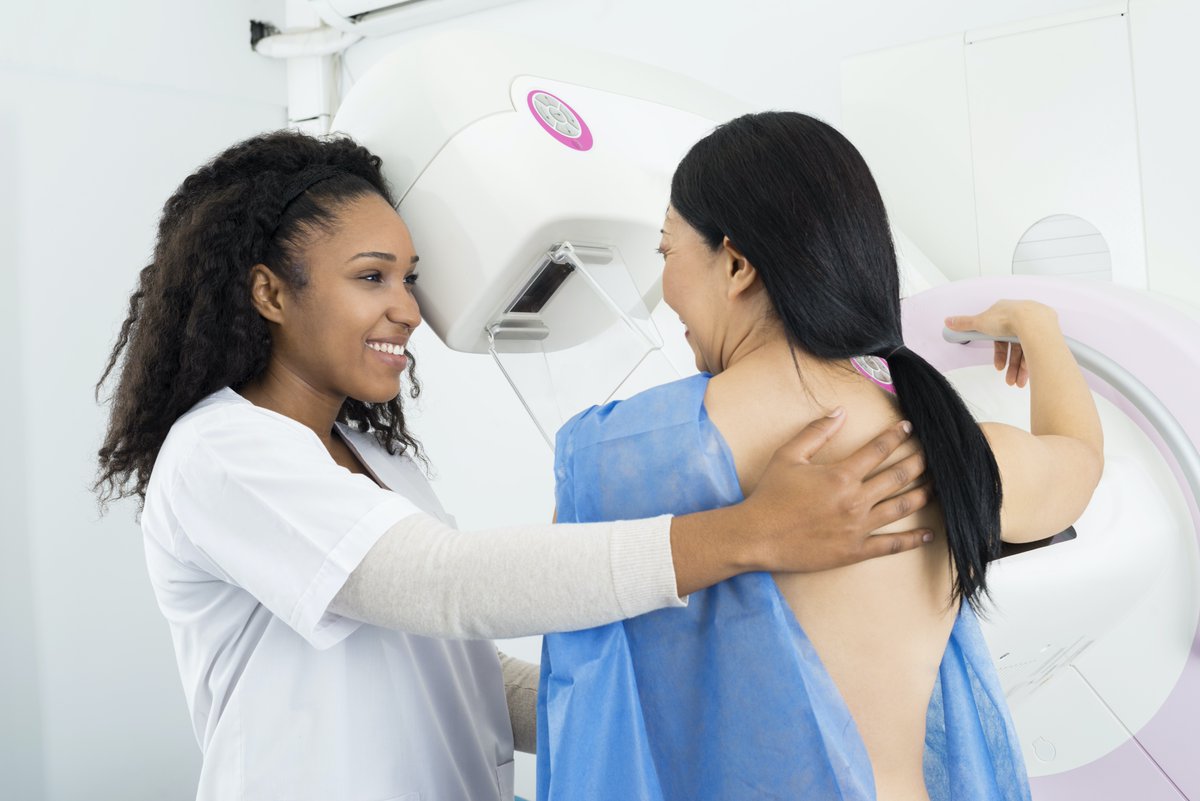 nchospitals's tweet image. A cancer diagnosis can be frightening. Imagine not having coverage for treatment. Read this message from Dr. Frederick Greene, @LevineCancer, on how #Medicaidexpansion could give access to lifesaving care for those in #coveragegap. #NC @care4carolina bit.ly/3h4K7Hn