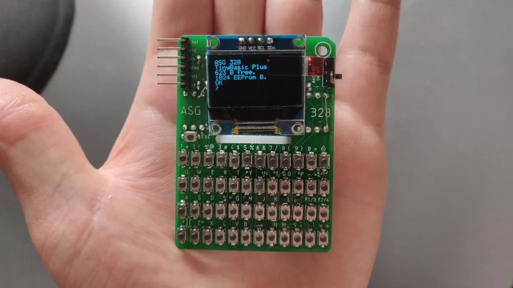 Hacksterio's tweet image. This tiny handheld computer puts BASIC in the palm of your hand: bit.ly/35ZFfgf