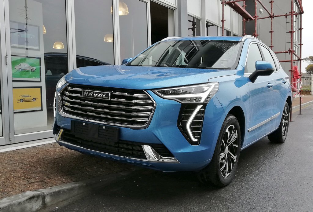 CiroDeSiena's tweet photo. We'll be filming the new Haval Jolion for @CarsSouthAfrica this week.

What would you like to know? https://t.co/R7V8GW2yU3
