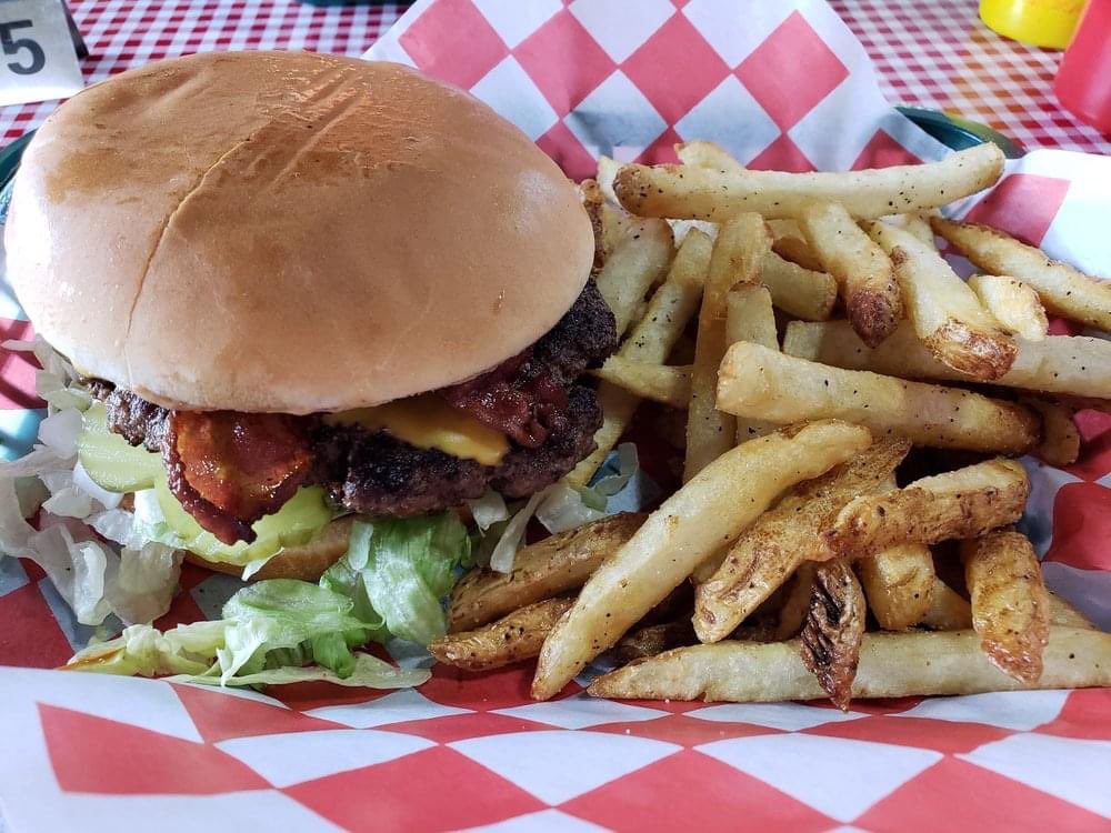btimemachine's tweet photo. Since we here at #BurgerTime in #Denton is back in business we are inviting you to get our Country Peanut Butter Burger with a side of fries. 🍔 So this #Tuesday, make sure to include us in your plans and make your day splendid with this beautiful bun from us. ☺️ Dig in and enjoy https://t.co/SpH7wanISL