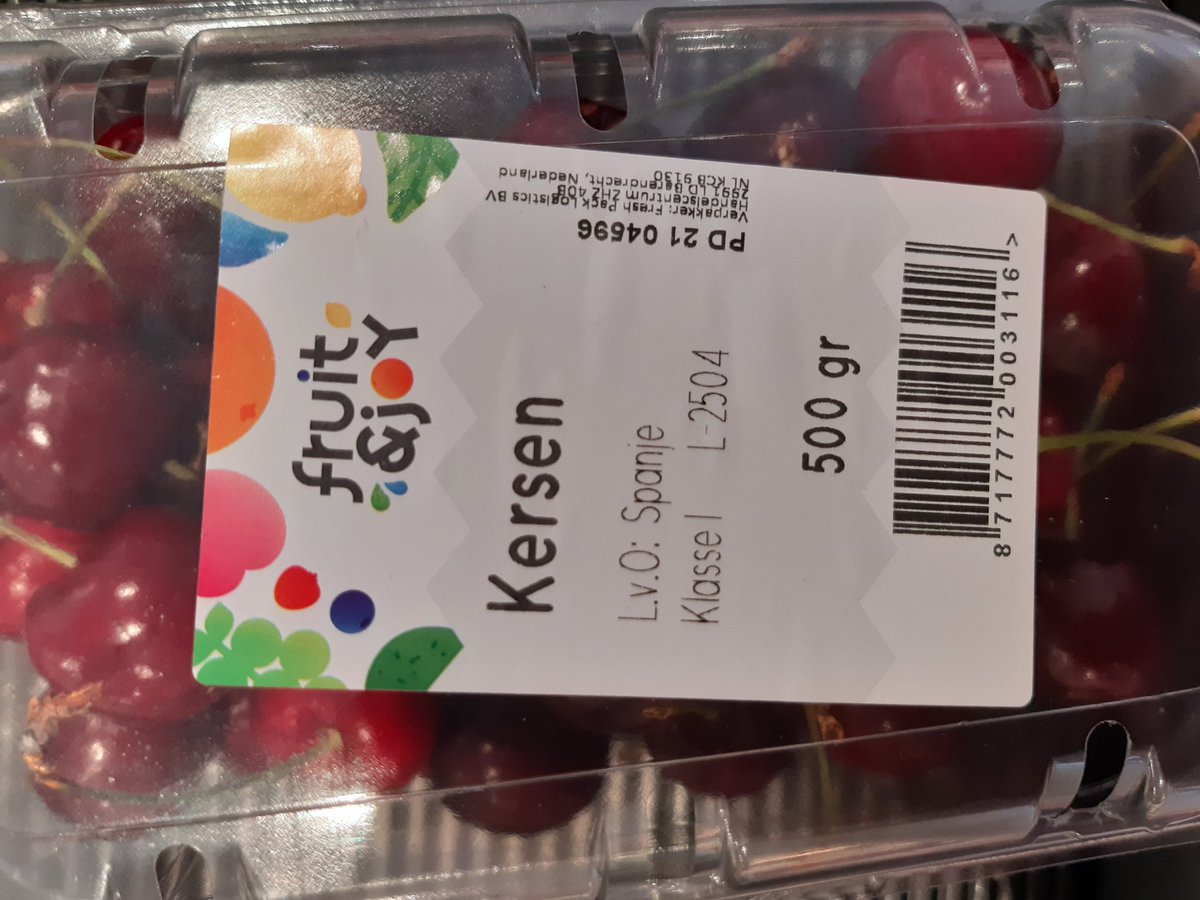 Echt <a href="/janlinderssuper/">Jan Linders</a> in Lent dit is te gek voor woorden. In kersentijd verkoop je toch Nederlandse kersen die een paar dorpen verderop gekeekt worden? Jammer.....

#kooplokaal #koopnederlandsgeteeld #steunlokaletelers #betuwsekersen