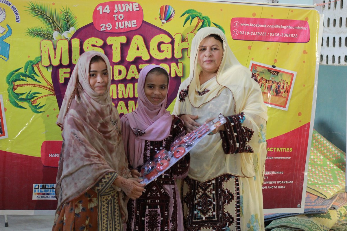 mahin_baloch's tweet photo. Last day of Summer camp 2021 ❤️
The mother of Mistagh Zainab Baloch and Mistagh team presented gift to our students ❤️
HOST: Zubair & Mazain 😍❤️
#Summercamp2021
#Work_For_Change
#Mistagh_Foundation
#Mistagh_Family https://t.co/uXLmXnfn4p