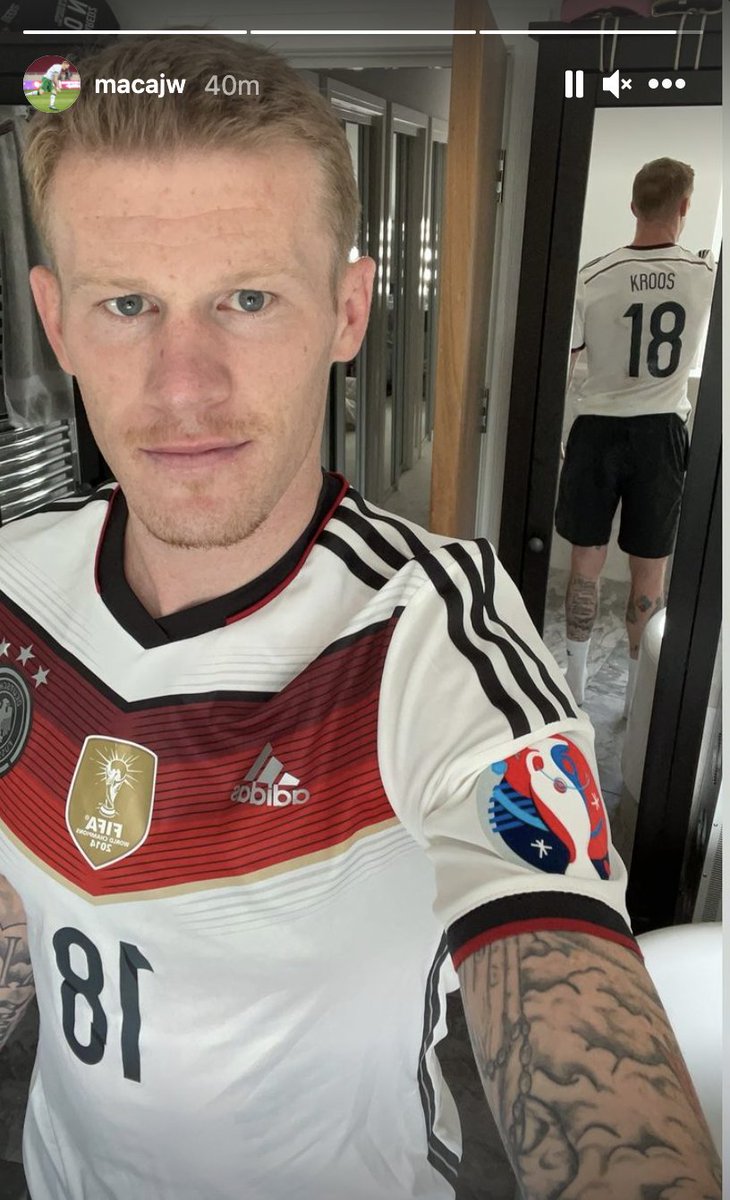 TommysDartsTips's tweet photo. James McClean on Instagram before kick-off...

Hard luck, pal. 🦁🦁🦁

📸 - via: macajw on I/G https://t.co/HH8IfSFpwN