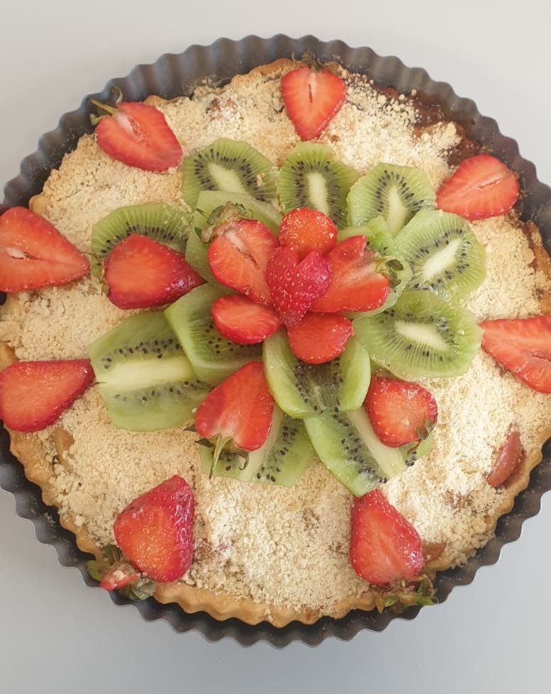 1NataleeBrown's tweet photo. Science of Pastry
4. Baking Blind, the process of baking the pastry without the filling partly or entirely, this is necessary when adding unbaked filling or when using liquid filling to avoid a 'soggy bottom'.
A challenging and technical skills Pastry session for the Year 9's. https://t.co/Y9wHxTbnhC