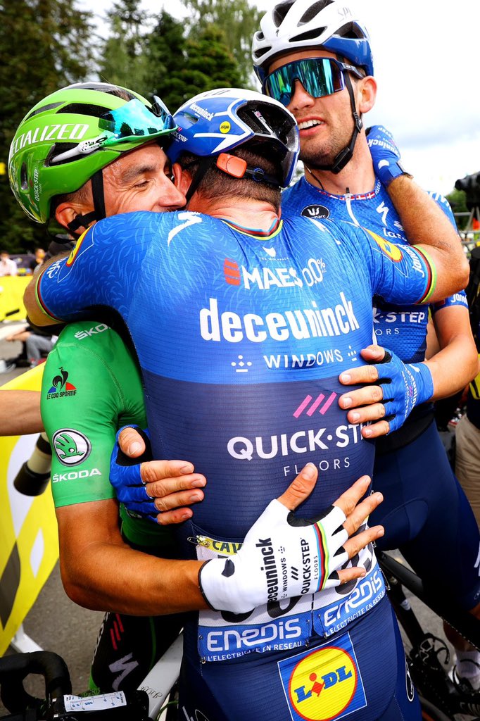 k_asgreen's tweet photo. There are no words to describe today so I will leave it to this : Just wow, what a man and what a team 👊🏻 Congrats @markcavendish 
#WayToRide #TheWolfpack 
@deceuninck_quickstep
📸 @gettyimages https://t.co/H8cCsMlGG8