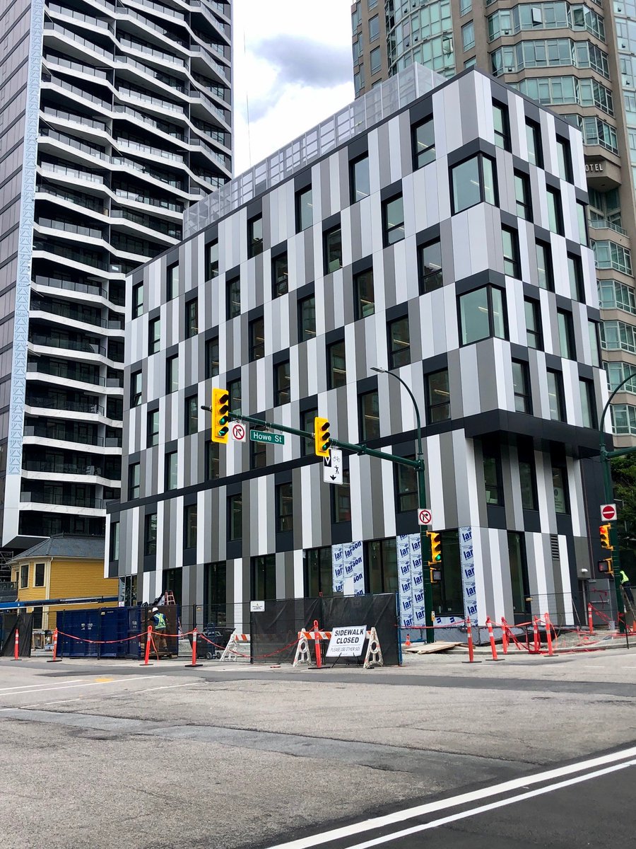 LedcorGroup's tweet photo. Milestone achievement unlocked! 825 Pacific received Occupancy, our first Passive House project. We’re excited to be a part of this energy efficient arts and culture hub for @GrosvenorGRP.
#LedcorBuilds #Construction #Vancouver #PassiveHouse https://t.co/pFlc4h21HW
