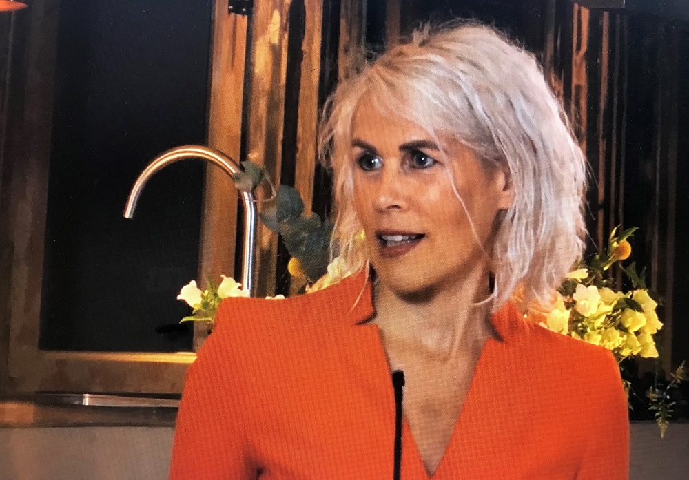 Prof. dr. <a href="/AndreaEvers/">Andrea Evers</a> blikt terug en deelt 10 lessen over #weerbaarheid. Ook beantwoordt ze live vragen, zoals: Hoe kunnen we in de toekomst gedragswetenschap beter integreren in beleid? #NIPJaarcongres 2021 'Corona de wereld van morgen'