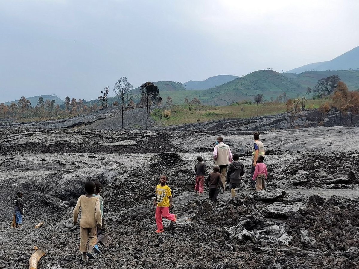 RussellWGates's tweet photo. After the eruption of the #Nyiragongo, Concern teams are on the ground in Munigi, Bujovu and Kibati, north of #Goma. With the support of @Irish_Aid @Concern is supporting with water and hygiene in schools that are hosting people affected by the disaster https://t.co/lOygONua2g