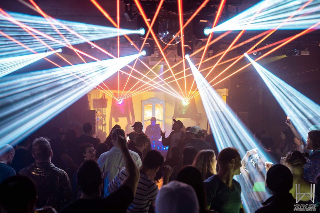Luminiferous aether: the medium for the propagation of light. I’m eager to take in pilot waves and sonic waves with you all soon 🎆

Show: <a href="/WavesPresents/">WAVES Presents</a> 
Photos: @zhovisuals