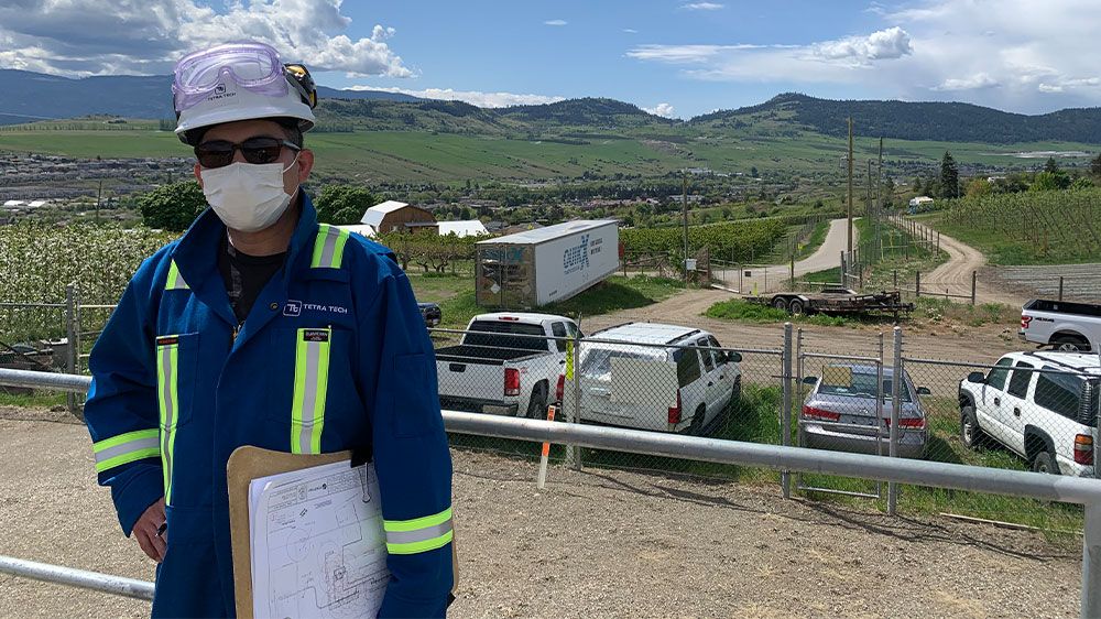 TetraTech's tweet photo. Our Darryl Gillis showed how he’s keeping things #SafeEveryDay in Vernon, #BritishColombia! He’s sporting all the right protective gear for his environment, showing his commitment to our #safety culture. #SafetyMonth2021 https://t.co/CWAR3oL7B7