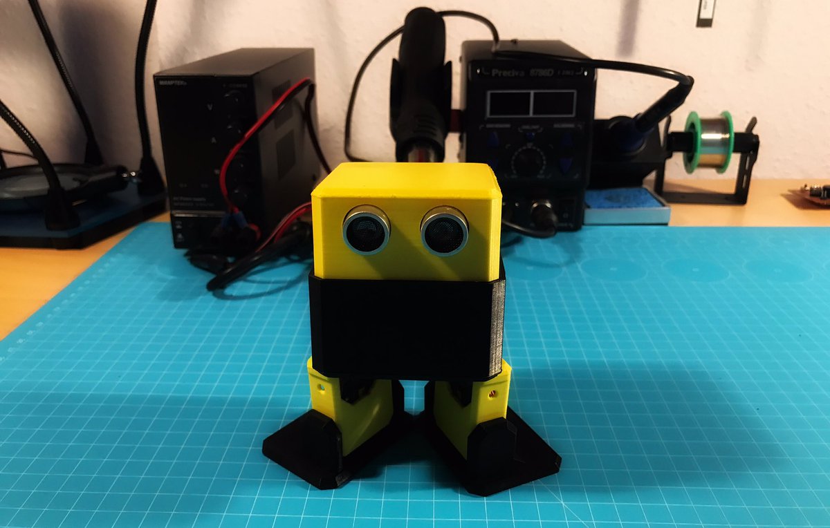uselessinventor's tweet photo. After a while, I’m back. Started easy with a simple #ottodiy and the colors look great. @Prusa3D is just amazing, especially at high resolution. Took a day to print/assemble! Now off to some #arduino coding for this baby bot ♥️ https://t.co/ZaLwNOZJOu