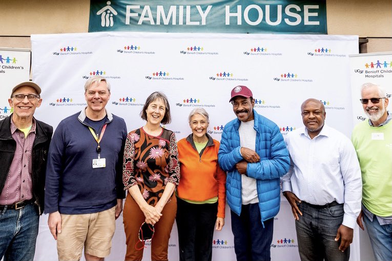 ptakayama's tweet photo. Thank you @UCSFBenioffOAK volunteers @RTOakland @DanKalb @NancySkinnerCA @Keith_Carson for coming out on Saturday to help spruce up the neighborhood @UCSF @UCSFChildrens https://t.co/8nq6DAa6j7