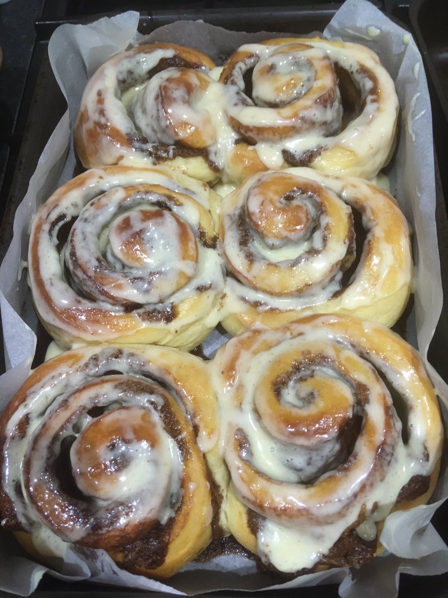 porshamcakesuk's tweet photo. Sinnerbuns. These beauties were collected for Father’s Day. #cinnamonbuns #cinnamonrolls #sinnerbuns #porshamcakes #porshambakes #baker #handmade #craftbaking #smallbatchbaking #FathersDay2021 #cake #treats https://t.co/h2lLV8u4eI