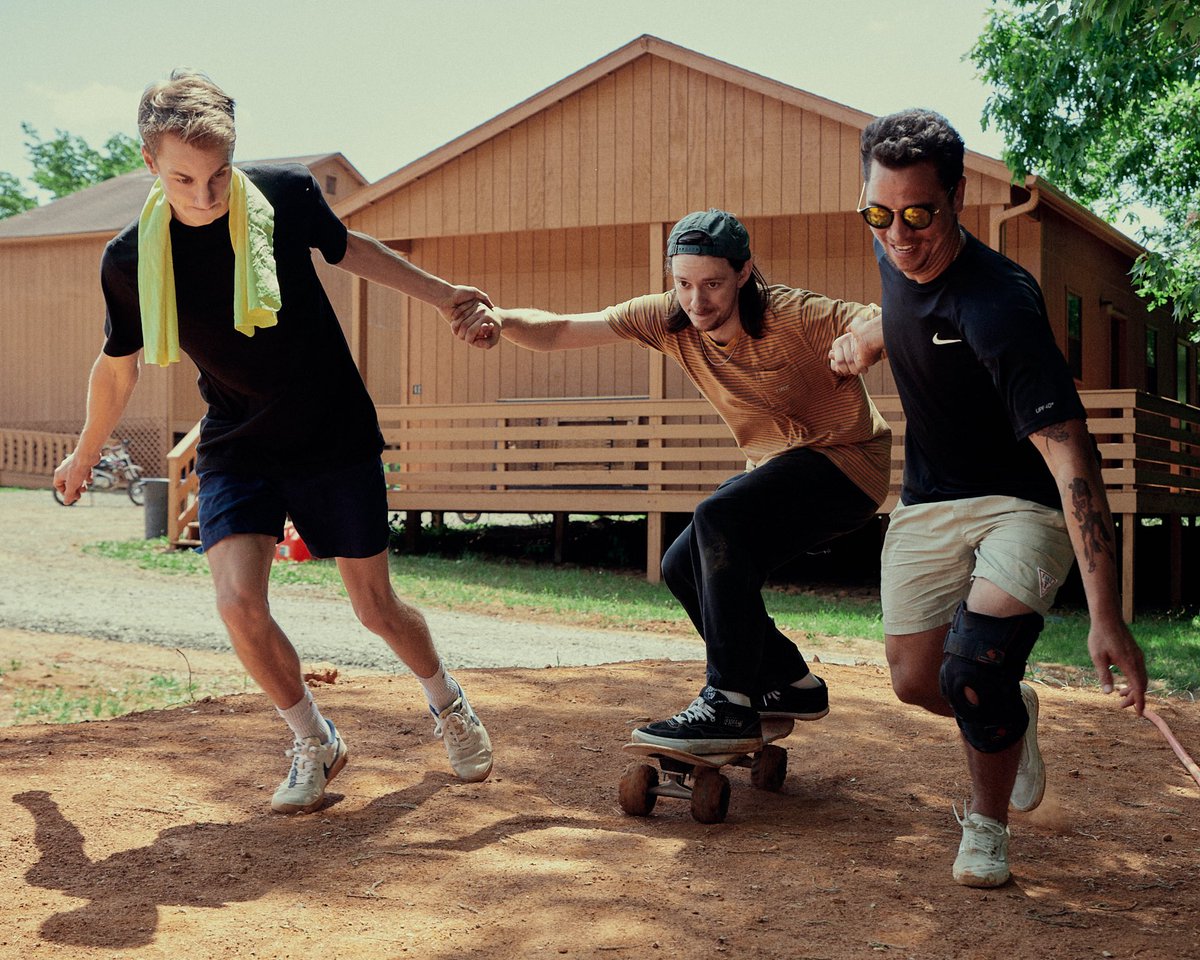 johnhillstudio's tweet image. This camp gave us permission to skate their dirt trails so the homies went crazy😻  #progressdaily