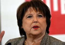 moshat_83's tweet photo. Martine Aubry annule la braderie de Lille qui devait de dérouler le 4 et le 5 Septembre, venez pas me dire que le #confinement4 n'est pas planifié, hein !
Les vaccinés, comptez-vous ! https://t.co/k5ozO1Ia4j