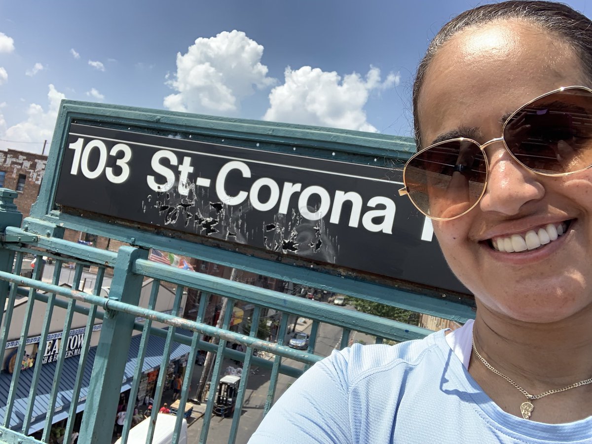 No_StoppingMe's tweet photo. Nothing like visiting your childhood neighborhood. Go Queens!! https://t.co/aMtH0d4bMW
