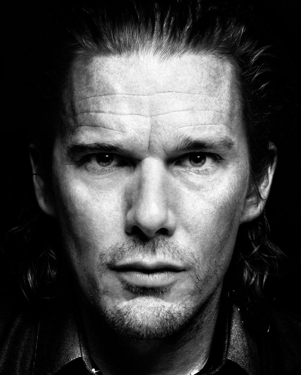levmauc's tweet photo. ETHAN HAWKE estará también en KNIVES OUT 2. La película empezó a rodarse ayer y tiene previsto su estreno en 2022 en Netflix. https://t.co/rzaISAe5aw