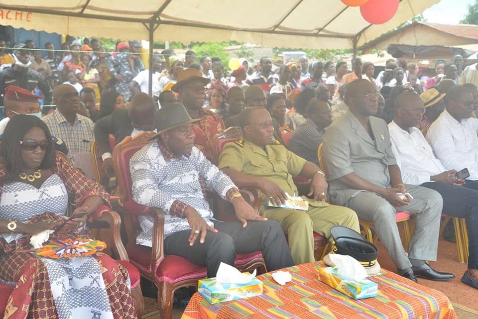 Placée sous le haut patronage du Premier Ministre, Chef du Gouvernement, Son Excellence <a href="/ACHIPatrick4/">Patrick Achi</a>, J'ai présidé la cérémonie d'intronisation du chef de village d'Agbaou, Monépi Owoueu 3, né N'cho N'guessan Clément.