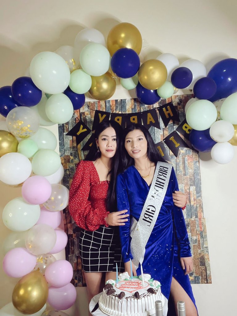 be_kind7505's tweet photo. ❤❤❤💙💙❤
#birthday 
#TshewangLham https://t.co/GyfZhdI2MR