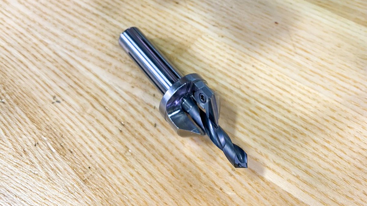 Kennametal's tweet photo. HiPACS is a unique high-precision system, achieving tight angular countersink tolerances in aerospace fastener hole applications. In this video, we drill into CFRP, a CFRP/aluminum stack and a CFRP/titanium stack: https://t.co/UCglpgRmH9

#countersinking #drilling #chamfering https://t.co/yMui1JM6X5