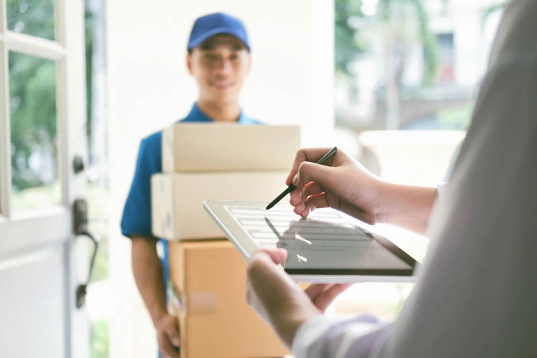 HamptonEssent's tweet photo. Be sure to make it over to our website or give us a call at (631) 528-2727 to learn more about our services in the Southampton, NY area. #DeliveryService  #HelpWanted https://t.co/dxGRWeLJSA https://t.co/UjBKrfCU17