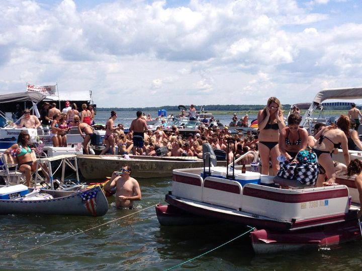 ExpedOutdoors's tweet photo. Ready for the Party?  You deserve one and our Country deserves your best Patriotic decor boat_pontoon. https://t.co/T5Gq7cHPVG