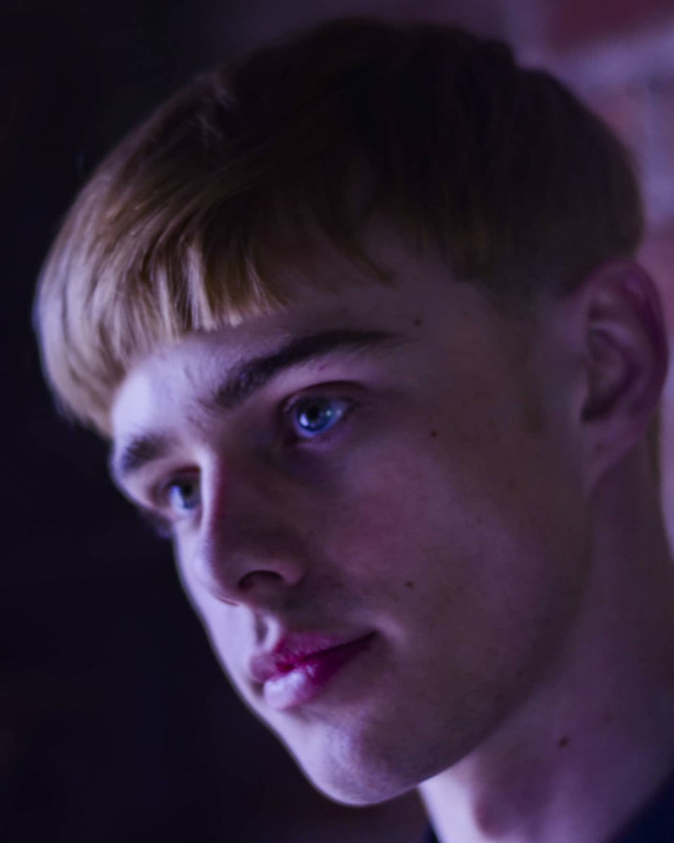simoncrawford's tweet photo. Behind the scenes shots, from BeyondMan's 2013 Homme Boy editorial, shot by Aigars Endzelis
Model: Stephen Edgar
Styling by Jamie Russell & Lewis Cameron.
Hair by Carl Thomas.
https://t.co/ugQNJ6zxcK
#crawfordvisual #portrait #throwback #beyondman #beyondmanmag https://t.co/BYDgKwNHwV
