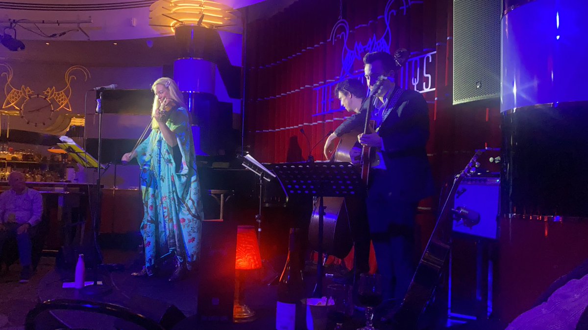 @lizzieballvivo <a href="/CrazyCoqs/">Crazy Coqs</a> <a href="/MishaMAmusic/">Misha Mullov-Abbado</a> <a href="/NickFitchMusic/">Nick Fitch</a> Bravo! 👏