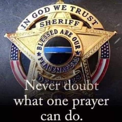 LindaDa49119957's tweet photo. @ThinBluLn4Women #GodBlessOurLEOs🙏💙🙏
#ProtectOurLEOs🙏💙🙏
#KeepAndBringThemHomeSafe🙏💙🙏
#TheyreOutThereForUs🙏💙🙏
#LetsPrayForThem🙏💙🙏 https://t.co/7lY9pK2Kb5