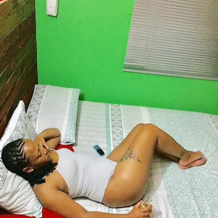 NeexnaD's tweet photo. tel:77 016 40 36 / 70 407 93 23
big promo: massage a 10.000f.
woma gawe mon massage est meilleur que le chocolat et même la pizza.
Un large choix de 3 nouvelles masseuses.
cabine climatisé. https://t.co/8dF3fWPF22