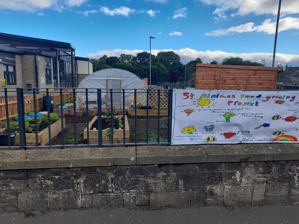 MrAtkinsonSTN's tweet photo. So proud hanging up our beautiful banner designed by a very talented P4, things are really taking shape! Thank you weeprint for bringing our design winner to life. #proudteacher #stninplaygroundproject #ccaf https://t.co/6GFGGddTpx