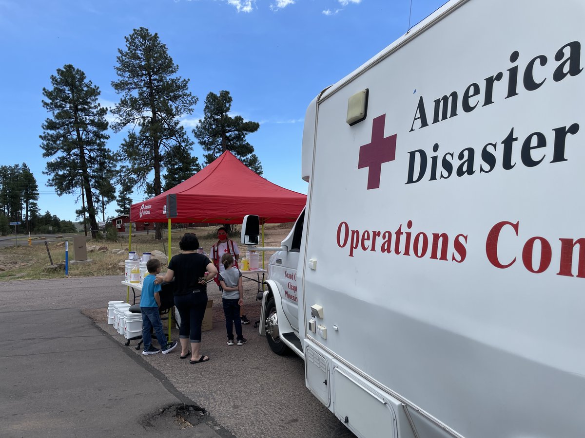 RedCrossAZ's tweet image. #Backbonefire- Red Cross is at Pine Hardware in Pine, AZ, today &amp;amp; Wed. to assist residents who have been affected due to the wildfire with cleaning kits and water. Thank you #Pinehardware for your support. Location: 3594 AZ 87, 9am-4pm. Call 1-800-842-7349 for any assistance.
