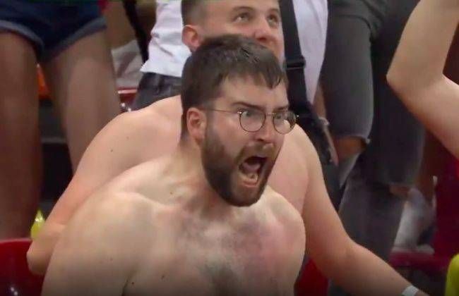 E5EsWSWX0AYGfrh?format=jpg&name=small