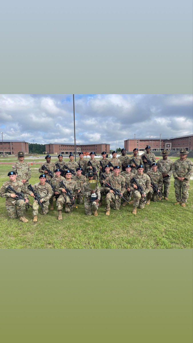 ldymacbrady's tweet photo. Trying to get to my sons graduation tomorrow morning and @AmericanPTFS CHANGED MY FLIGHT. PLEASE HOLD MY CONNECTION IN DFW til I get there !! Brady’s on flight 2635 out of Ontario California trying to get to Columbia SC flight 2827. #waitforus!  PLEASE !! https://t.co/P00Gvnwxh0
