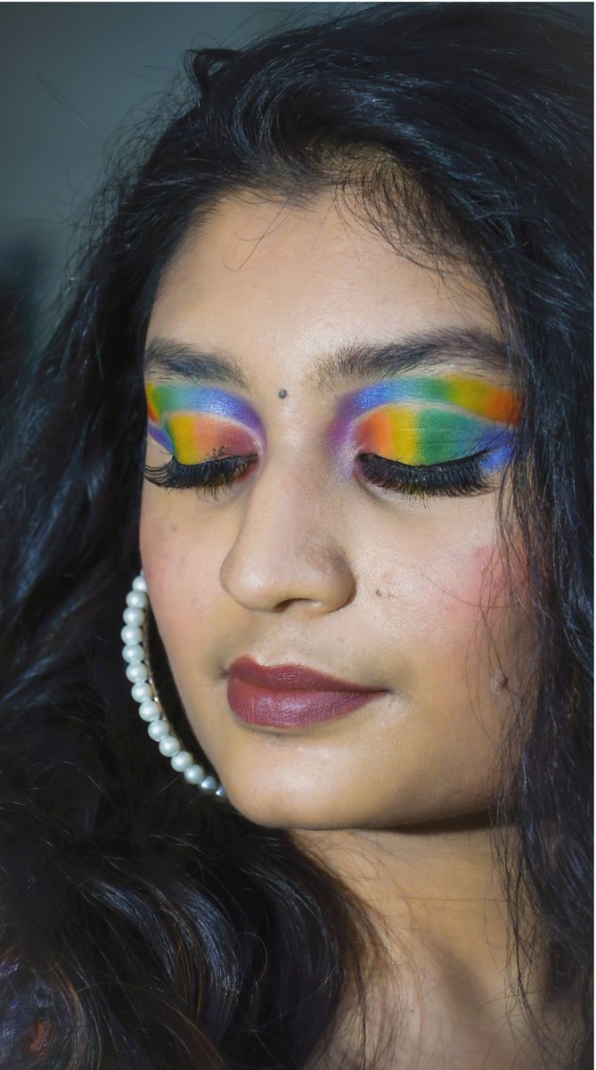 tinicurls's tweet photo. Did this #rainboweyemakeup for #PrideMonth . For more details head over to my IG @tinicurls 
#PRIDE #Pride2021 #PrideMonth2021 #makeup #eyemakeup #MadhyaPradesh https://t.co/ggQrP0KukN
