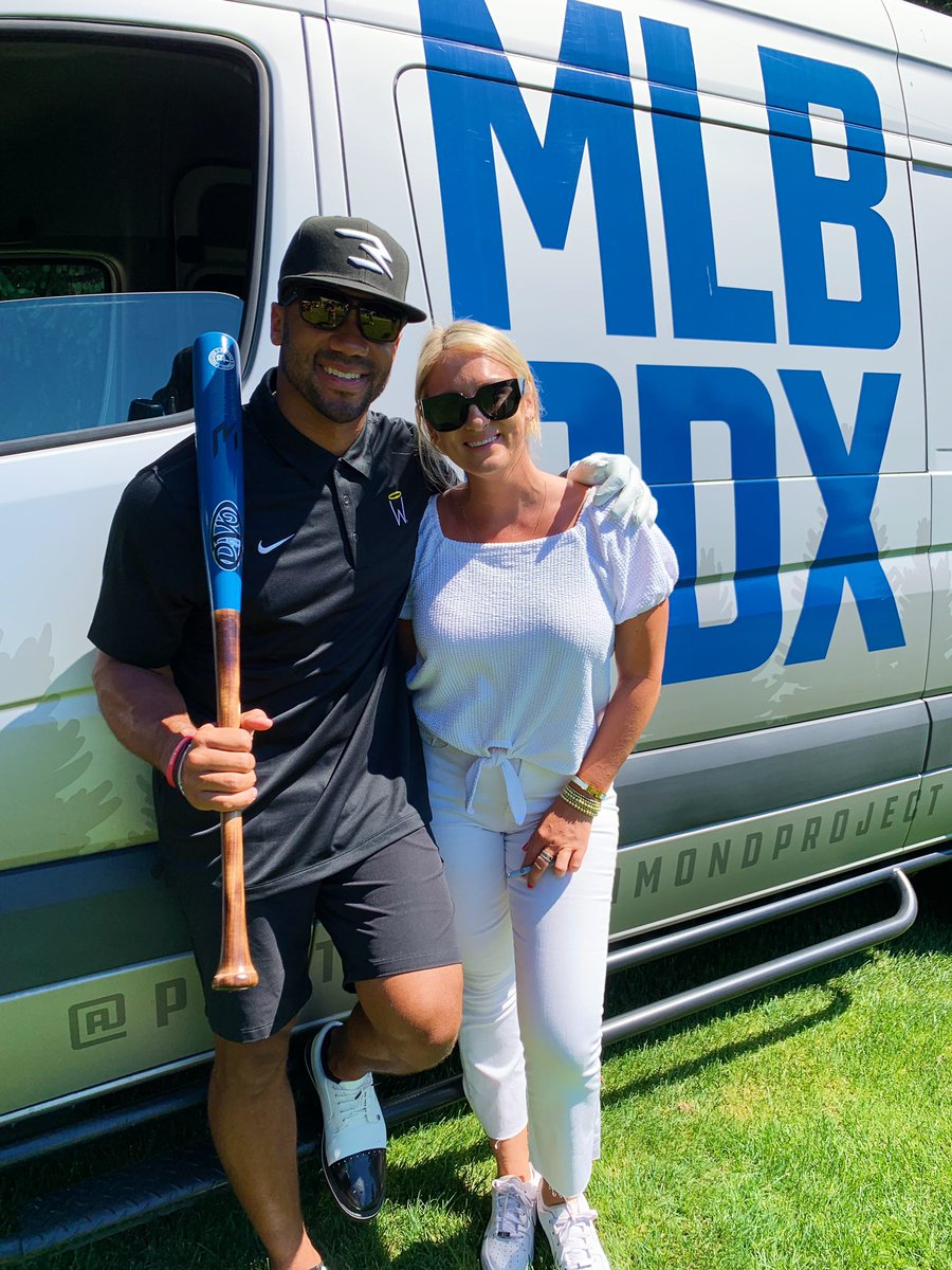 Great to be back at the Russell Wilson Celebrity Invitational supporting the @WhyNotYouFdn , raising money for childhood cancer research #immunoheroes #MLBtoPDX #itsamilliondegrees @DangeRussWilson