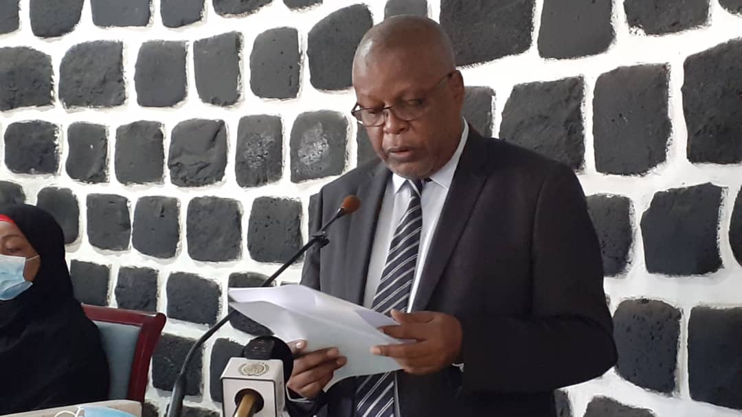 AssembleeNatkm's tweet photo. L'Assemblée de l'Union des Comores a adopté à l'unanimité le projet de loi  relatif au commerce extérieur lors de la séance plénière tenue aujourd'hui 29 juin 2021
Ce projet de  loi est défendu par le Ministre de l'Economie @MSAIDIEHoumed

https://t.co/Csmlnanpim https://t.co/YvDcZoairi