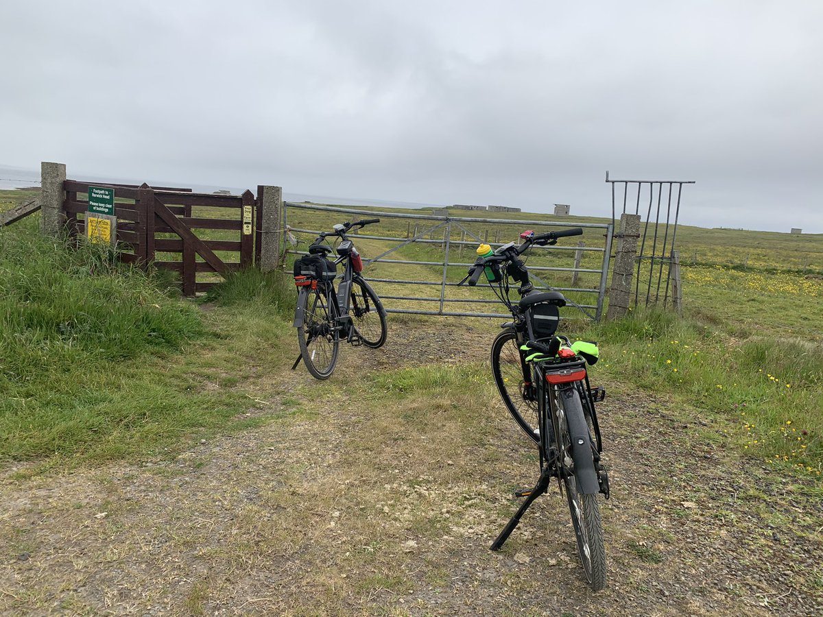 NavajoBirdsong's tweet photo. A #bikeout to #Rerwick on da bikes this evening.. slowly building miles n stamina..
Forgot to take #ActionMen fir photo-op- next time! #Motus #Raleigh
#LiberatorTheBike Libby to his friends n #SiroccoTheBike https://t.co/ig5mLuzwy0