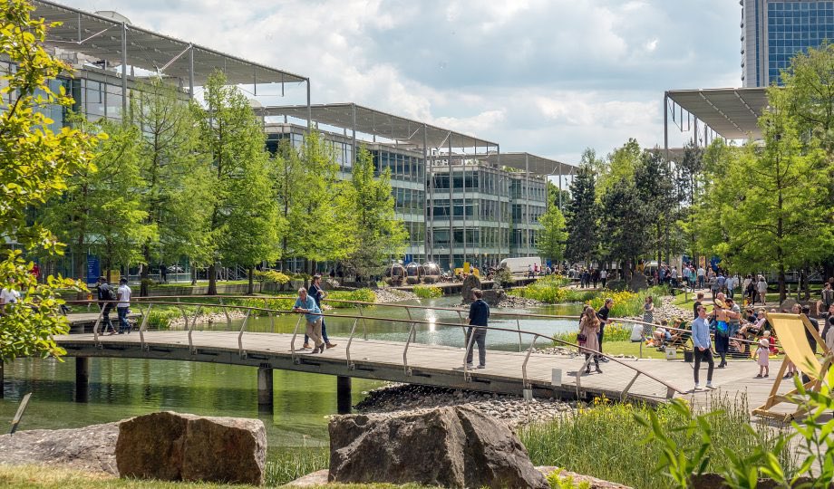 Public tenders FINALLY calling for a ‘credible approach’ to carbon emissions reduction, carbon footprint measurement and reporting. 💪 THIS is exactly why we NEED engineers like @hydrocknews round the table from the start - BUT it doesn’t stop with carbon/energy use intensity…