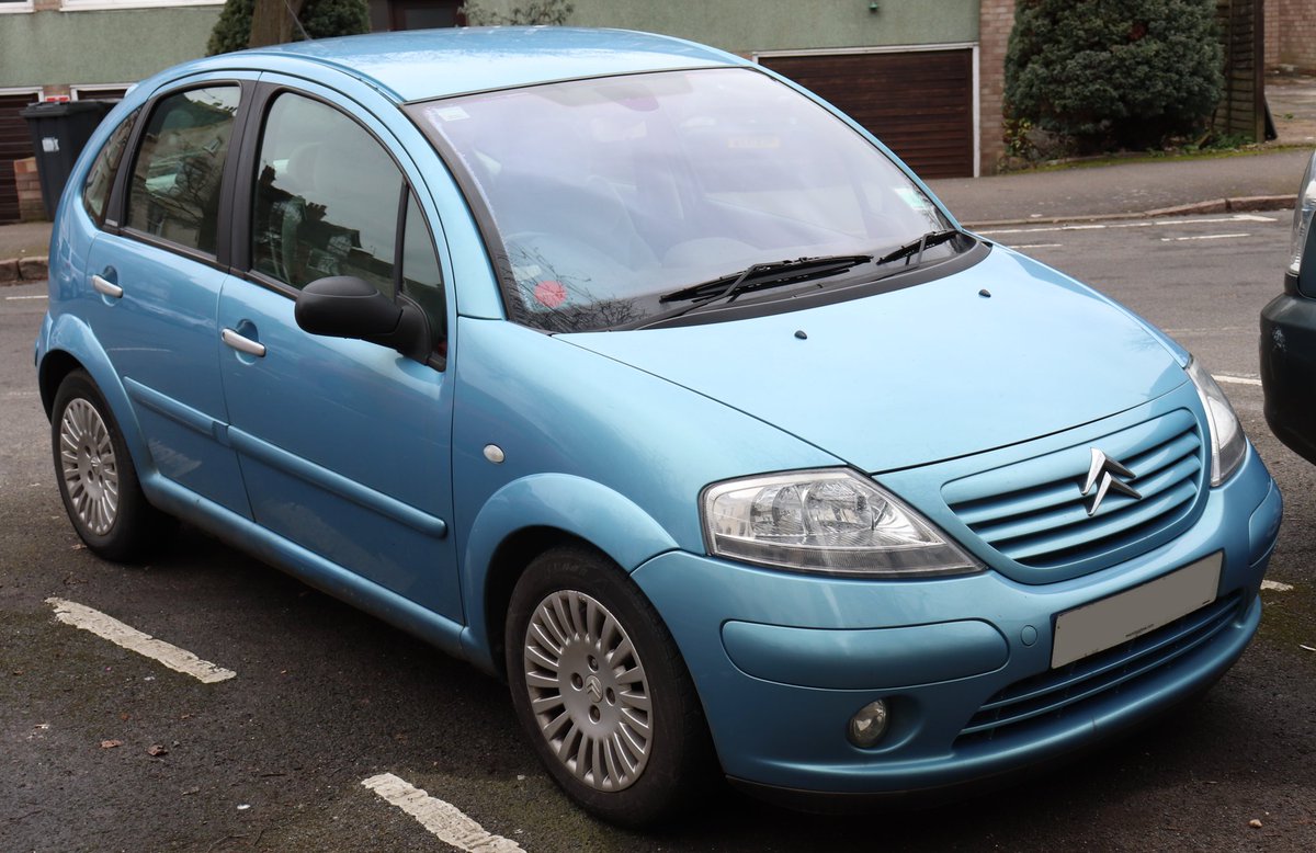 elleci42's tweet photo. @1168Dwayne This is the car model I have (the French Citroen C3 Mk1) and its length is 151.6 in/3,85 my https://t.co/3qlFi3EY0u