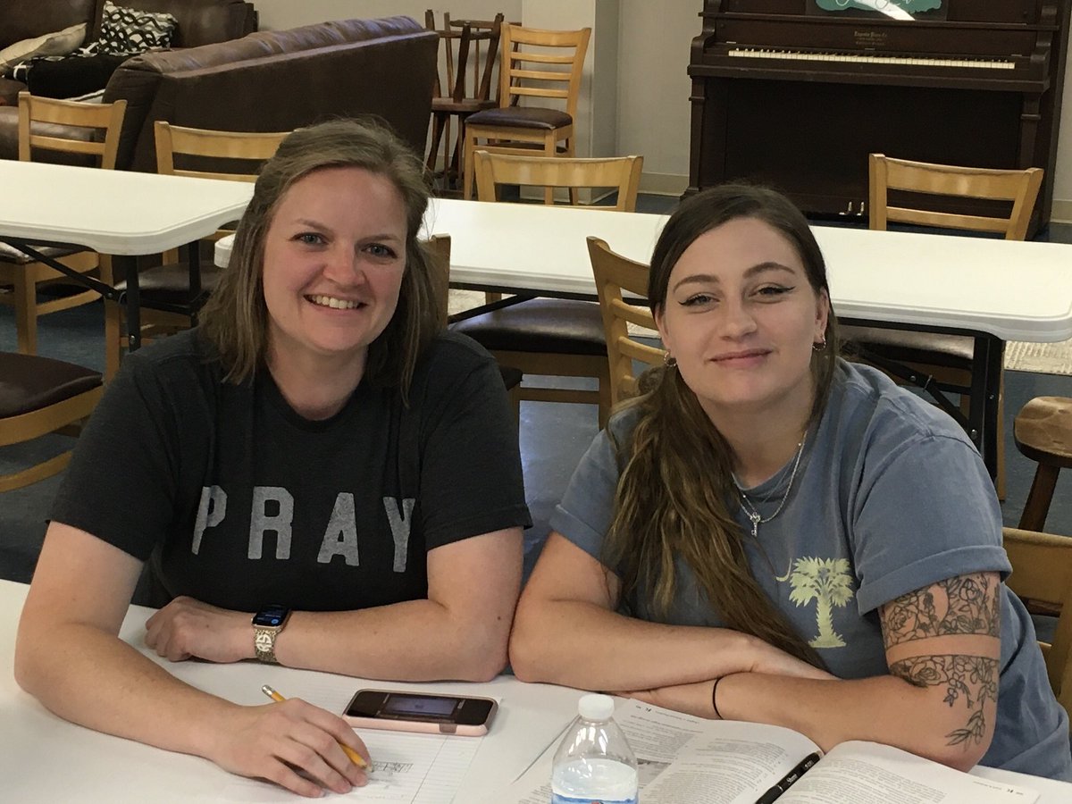 SEAPlace1's tweet photo. It was a great night of learning at our GED class this evening! A special thanks to our volunteers who come out and tutor these resilient students. Tuesday nights are special at SEA Place!
#SEAPlaceLearning https://t.co/XGrafHr86Y