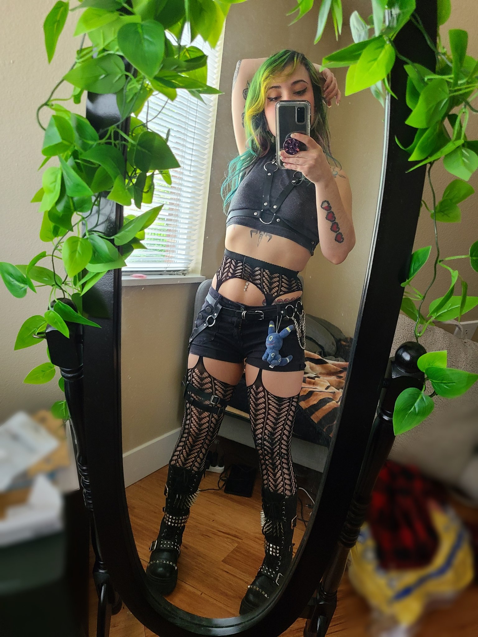 Heylyssten Onlyfans: Her Biggest Secrets Revealed - gbgy7i5