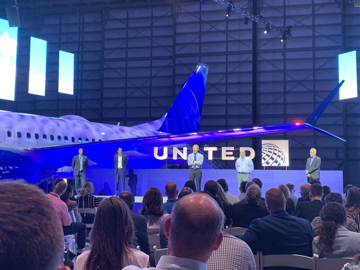 puddincat3's tweet photo. @Tobyatunited @united Great news today @Tobyatunited!  Everyone loves seat back entertainment and bigger overhead bins!  The future is bright at United! https://t.co/hOHiHG1Ssm