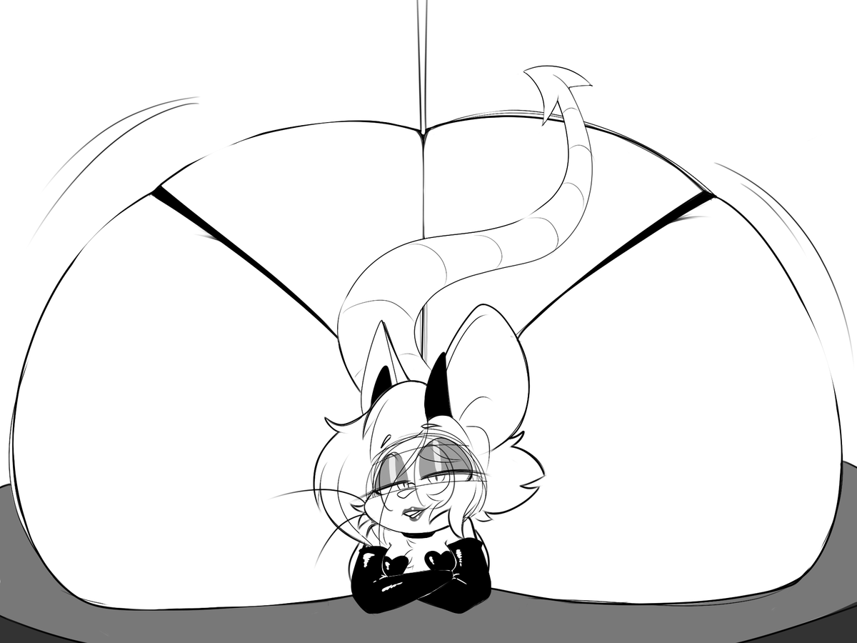 meltingfoxy's tweet photo. "so if i was gonna do a private show for you, would you prefer size a, b, or c?" https://t.co/oIc4MTbuQw
