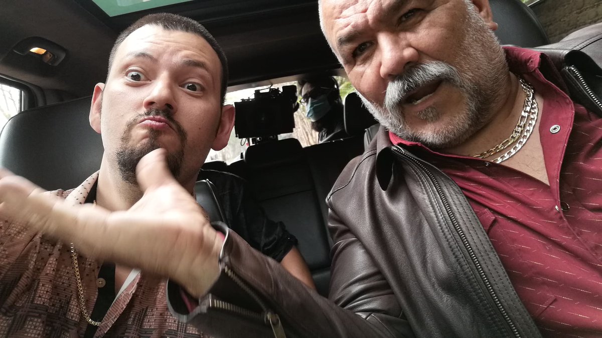 cesarvaldiviaof's tweet photo. El señor Guzmán y el número 1 todo un loquillo... #Jaaa #ConTodo #Puuun #Act #Art #TV #show #Novela #LaDesalmada #Gracias #actortijuanense #actors #actorslife #personajes #Guzmán #ElNúmero1 #Actor #SergioCastillo #CesarValdivia @LaDesalmadaTV https://t.co/U62QVDgQ3I