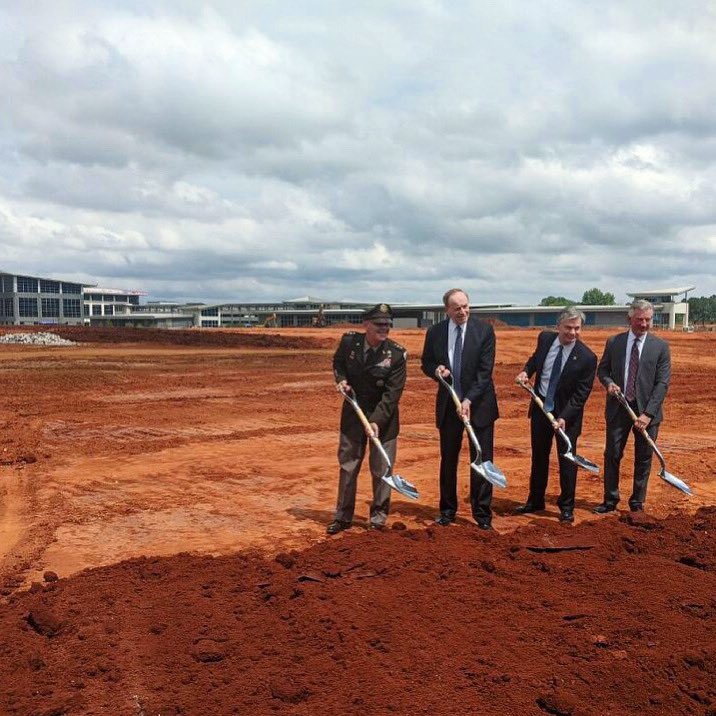 Honored to participate in today's groundbreaking of the new FBI Innovation Center at Redstone Arsenal. This center will be a great asset focused on cyber threat intelligence and analytics. I look forward to the many jobs that will be created and the future of @FBI in Alabama.